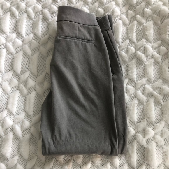 Tahari cropped office pants. Grey - Picture 4 of 4